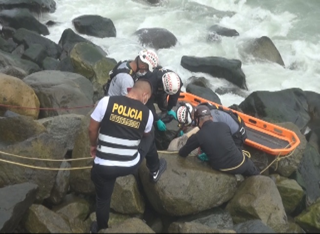 Buenos Aires: hallan cadáver de mujer entre el enrocado 