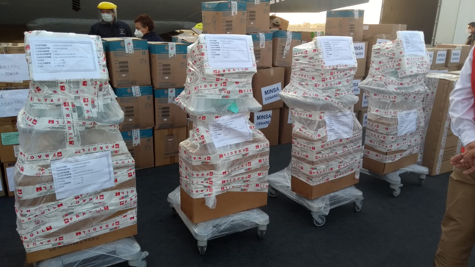 Traen cuatro ventiladores mecánicos para La Libertad y una tonelada de medicamentos