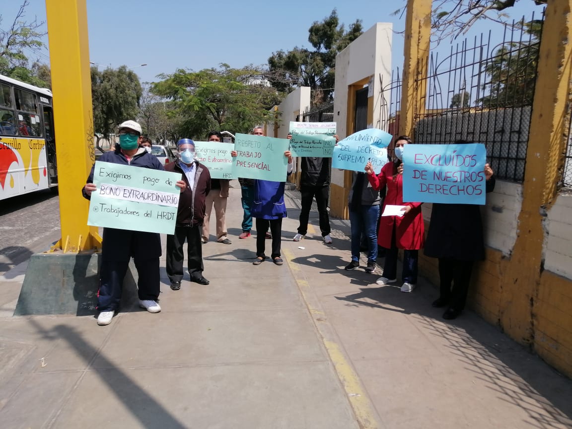 Trabajadores del Hospital Regional reclaman por no haber sido considerados en el bono al personal de salud