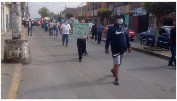 El Porvenir: trabajadores municipales hacen plantón en exteriores de comuna distrital 