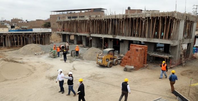 Reconstrucción de colegio José Carlos Mariátegui La Chira está en un 50 por ciento