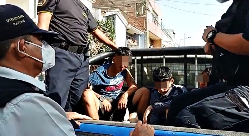 Vecinos de urb. Santa María casi linchan a sujetos que asaltaron a joven