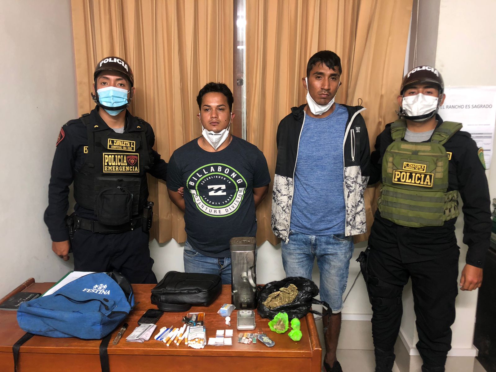 Capturan a vendedores de droga en jirón Sinchi Roca