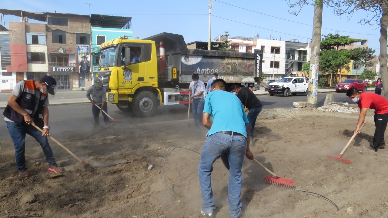 José Ruiz: “Si se van a huelga, saldré a barrer las calles con mis funcionarios”