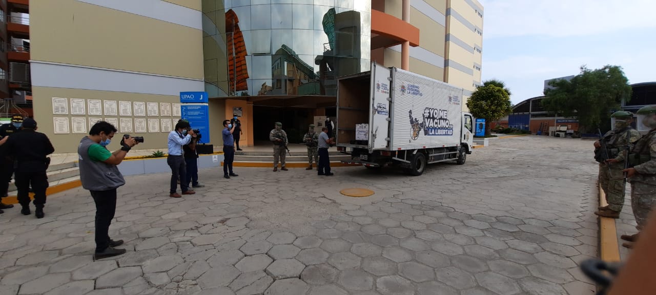 Trujillo recibió sus primeras 5850 vacunas Pfizer para adultos mayores