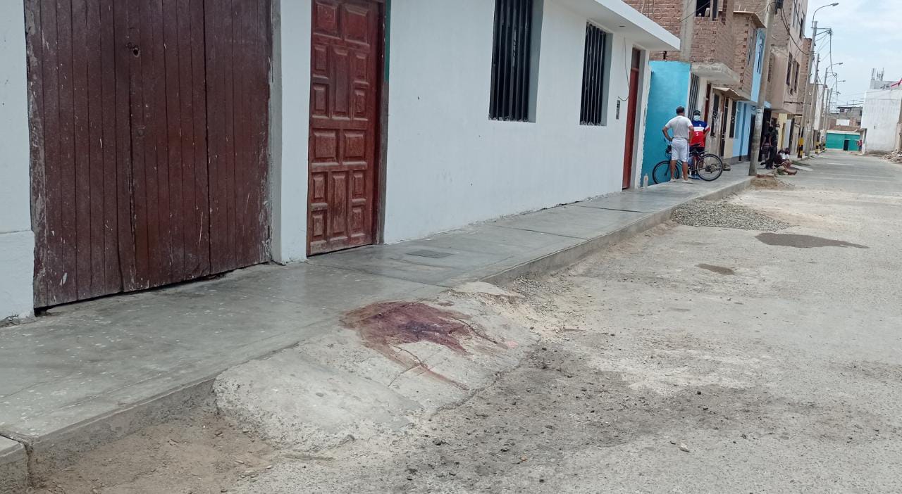 Víctor Larco: asesinan a dos personas y dejan herida a otra en una balacera 