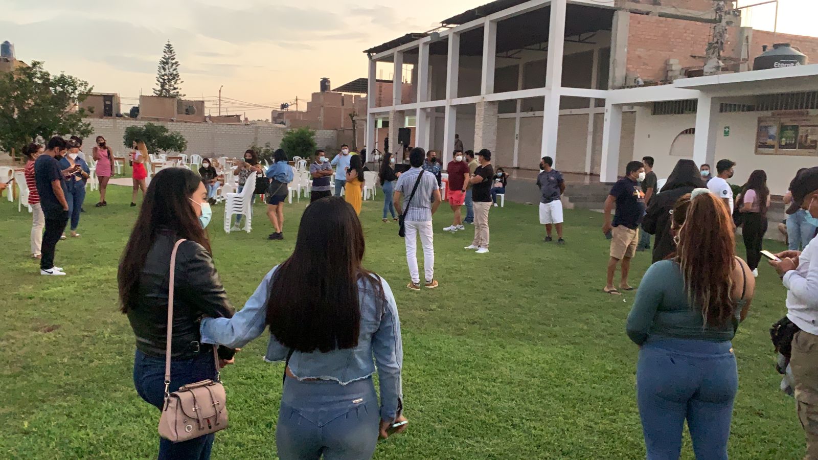 Huanchaco: detienen a más de 40 dentro de fiesta COVID-19