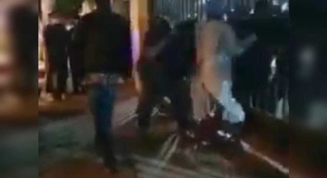 Trujillo: tratan de ingresar a la fuerza al Hospital Regional exigiendo atención de pacientes covid-19