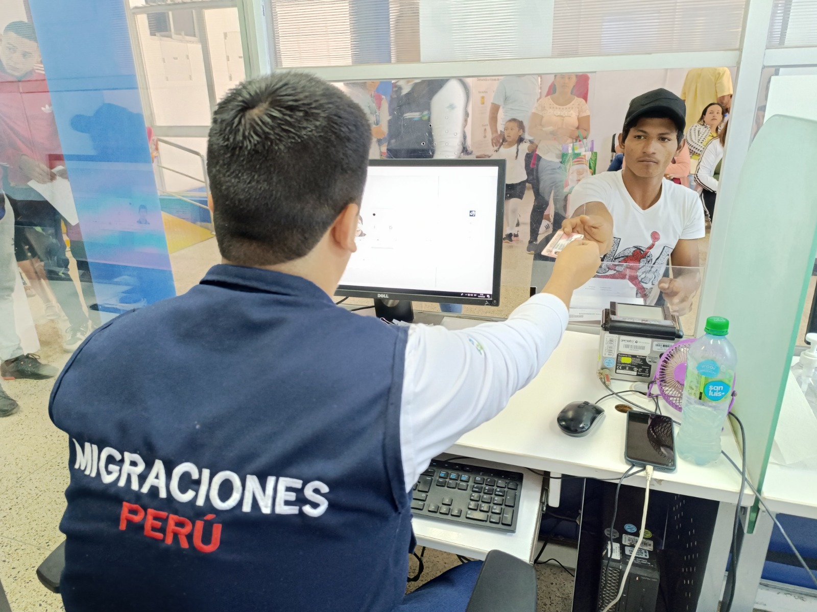  Este 4 de diciembre caducan los carnés de permisos temporales para extranjeros