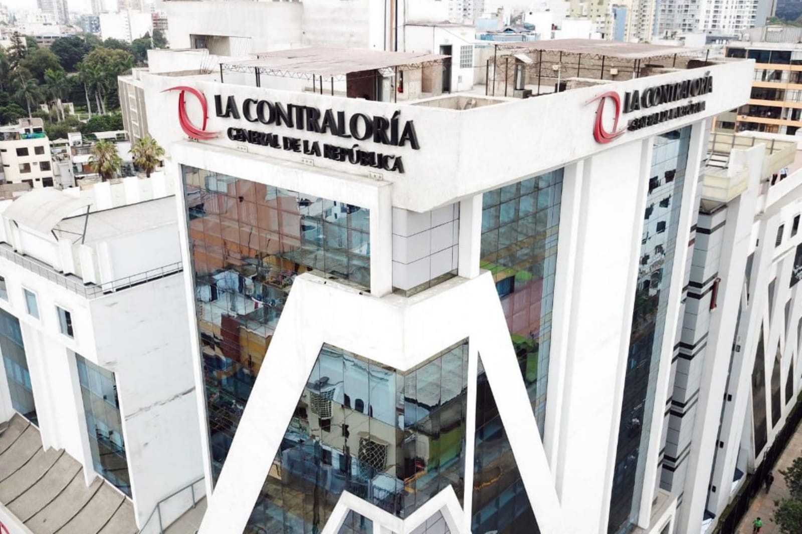 Contraloría exhorta a gobiernos locales y regionales respuesta inmediata ante lluvias