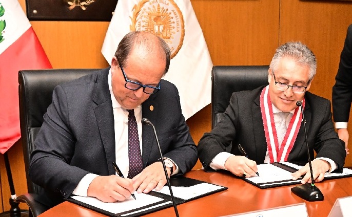 Fiscalías de la Nación de Perú y Chile suscribieron convenio de cooperación 