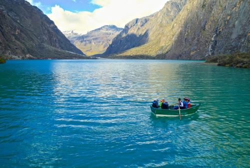 ¿Sabes cuáles son los lagos y las lagunas más bonitas del Perú?