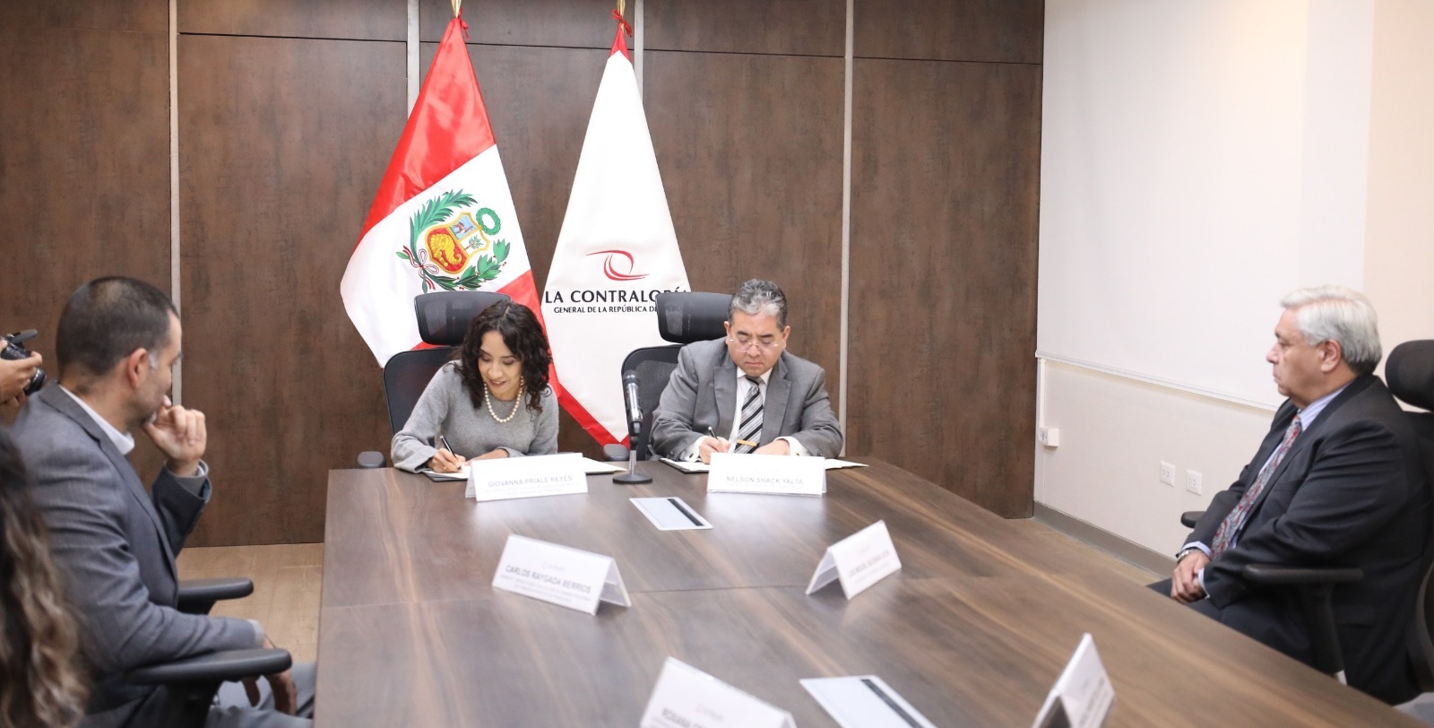 Asociación de AFP y Contraloría fiscalizarán a entidades públicas que no depositan aportes de afiliados