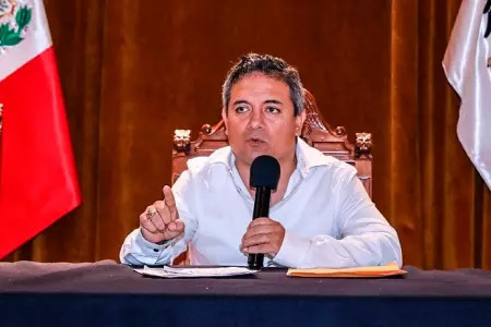 Declaran reo contumaz a exalcalde Arturo Fernández Bazán